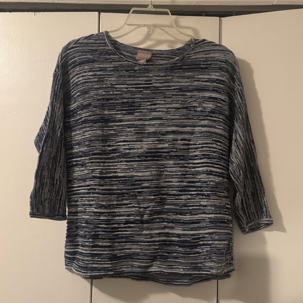 Chico’s navy/white marbled top